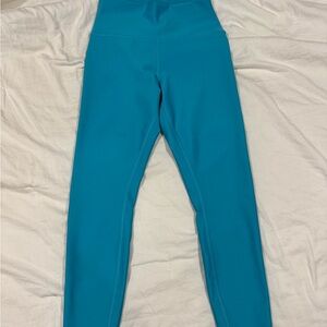 ALO Yoga Blue Leggings Athletic Stretch air brush